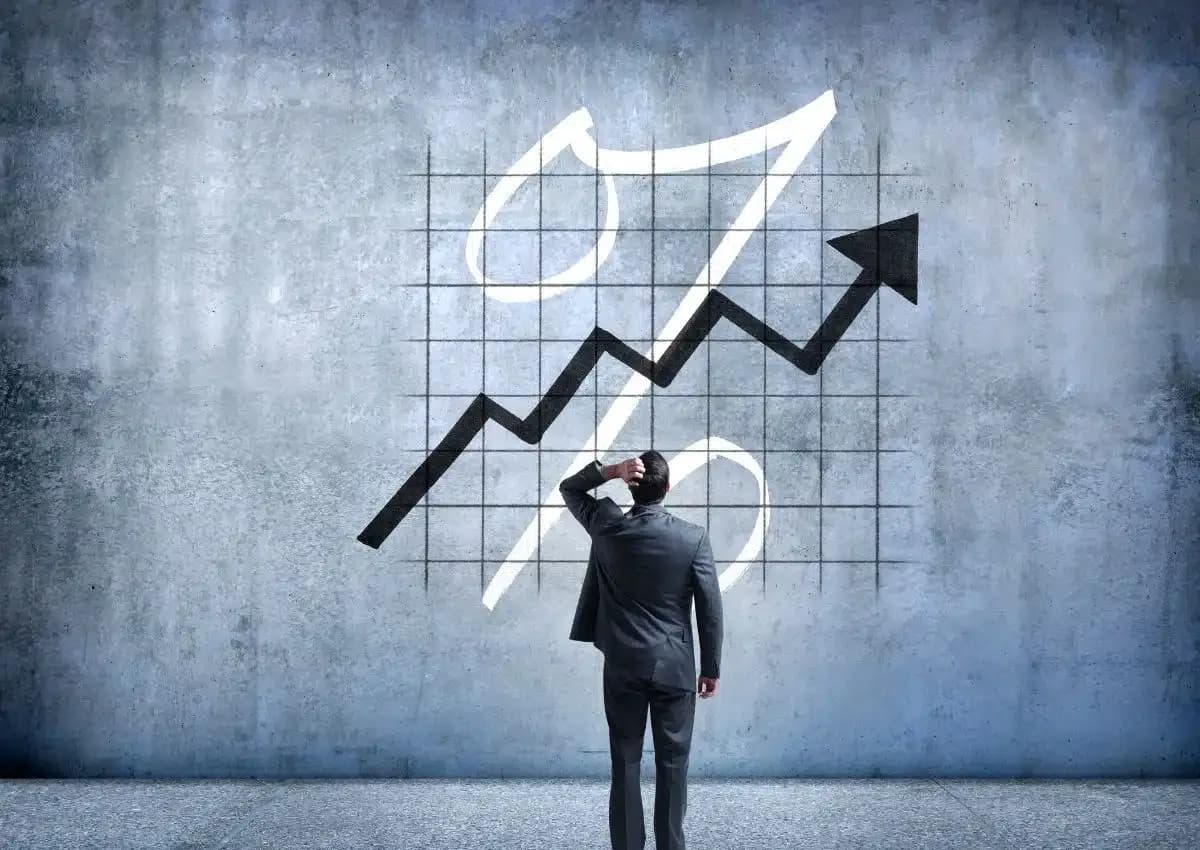 Kiedy oprocentowanie kredytów zacznie spadać? Przewidywania i porady Kiedy oprocentowanie kredytów zacznie spadać? Przewidywania i porady