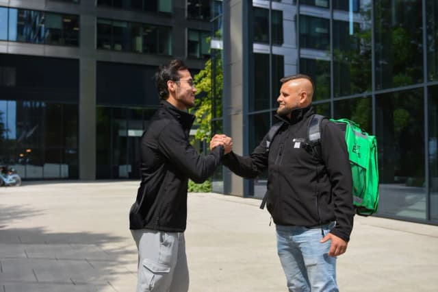 Ile można zarobić na Uber Eats? Fakty, które musisz znać Ile można zarobić na Uber Eats? Fakty, które musisz znać